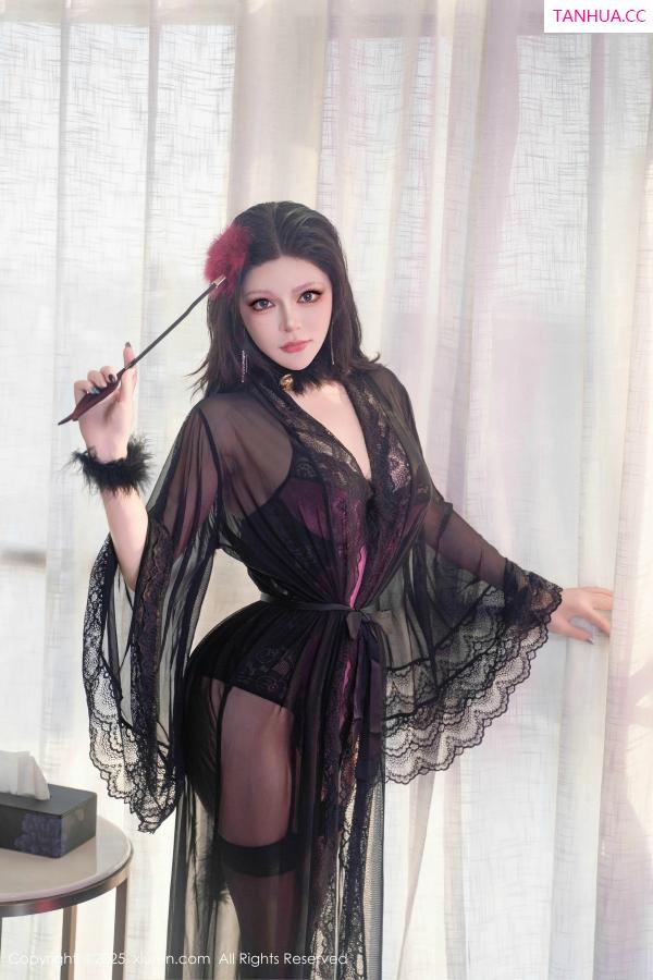 伊丽莎有点白  [XiuRen]高清写真图 2025.02.07 No.9846 伊丽莎有点白 黑丝美臀第10张图片